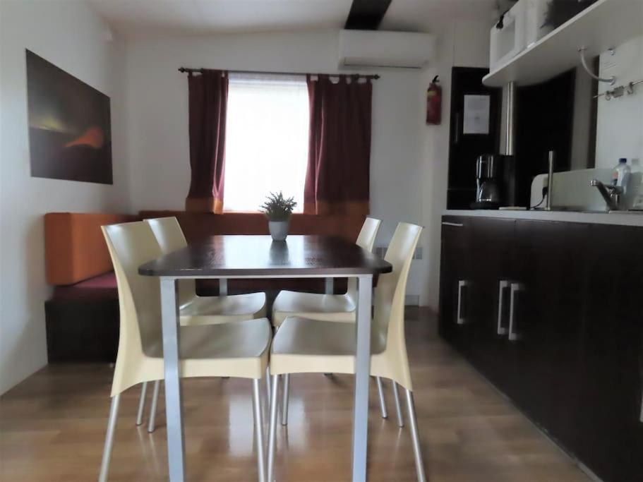 Mobile Home 6-Pers Camping Lei Suves-Cotes D'Azur-Including Airco 로크부른수르알젠스 외부 사진