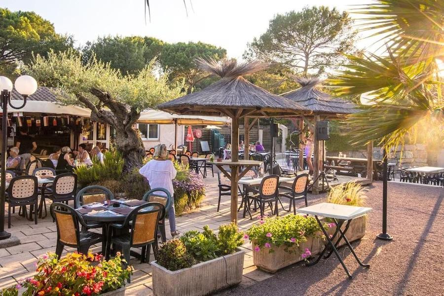 Mobile Home 6-Pers Camping Lei Suves-Cotes D'Azur-Including Airco 로크부른수르알젠스 외부 사진
